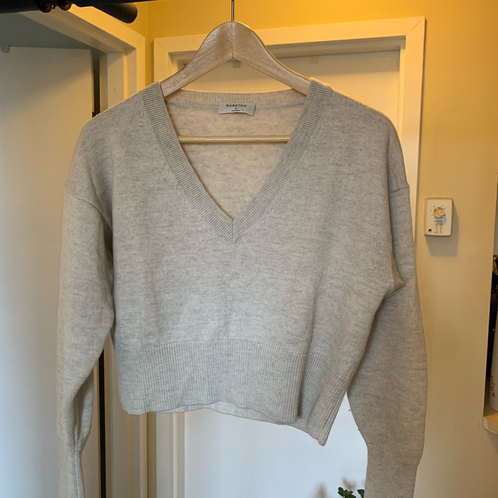 Babaton Cream Cropped V-Neck Sweater